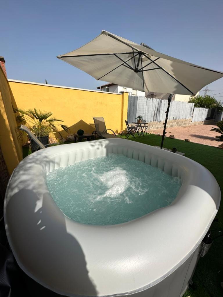 Bed and Breakfast Casa Salud Piera Экстерьер фото